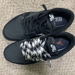 Travis scotts size 8.5 color black